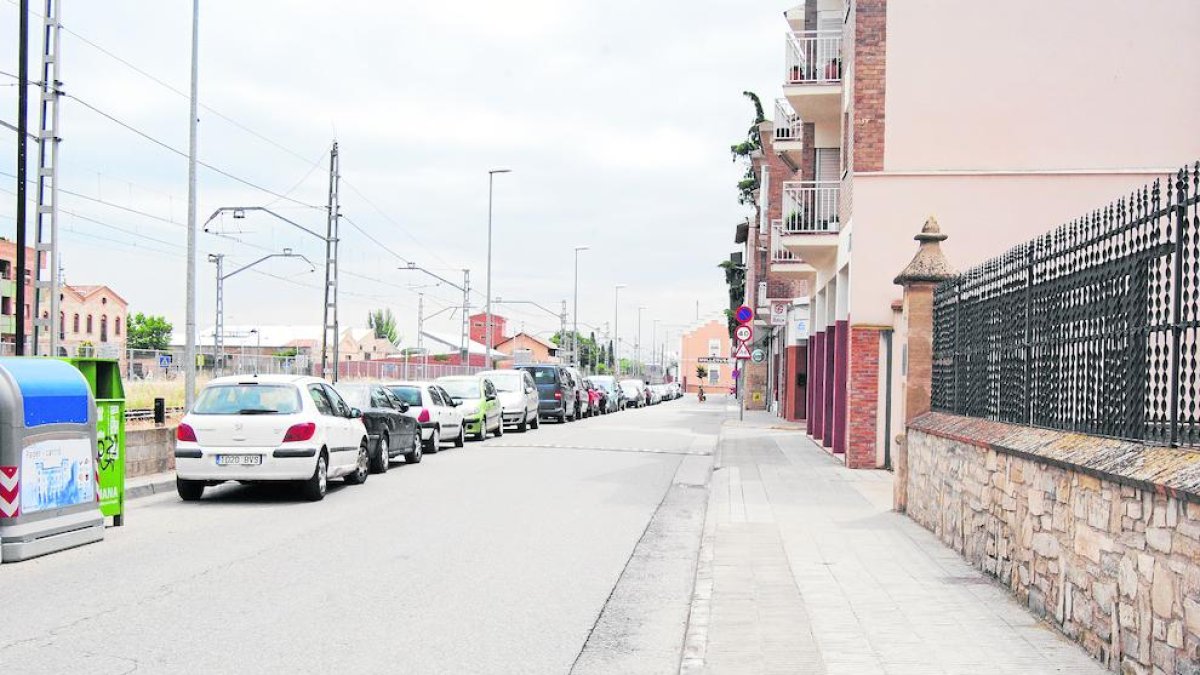El carrer Prat de la Riba de la capital del Pla d’Urgell.