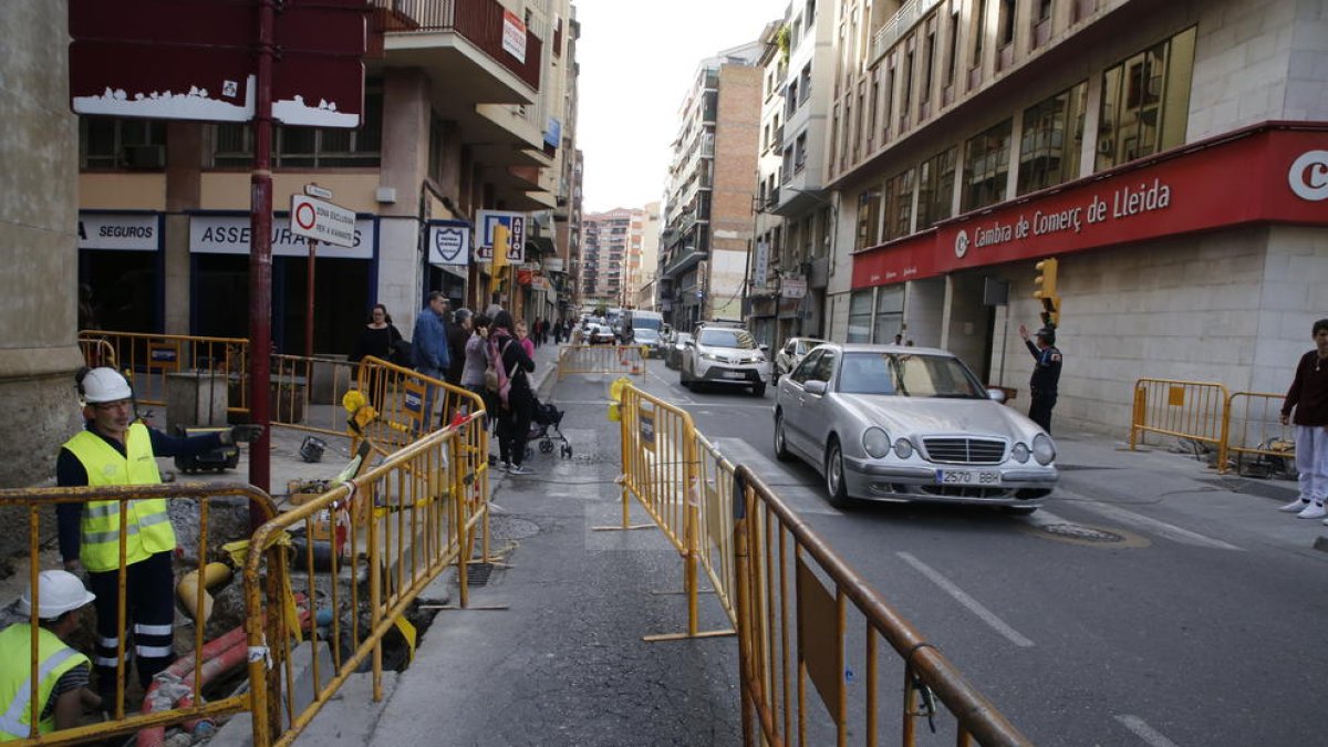 Atascos en Anselm Clavé por unas obras