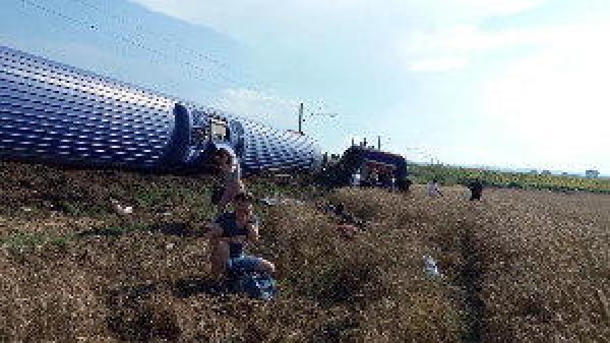 Augmenta a 24 la xifra de morts en accident de tren en nord-oest de Turquia