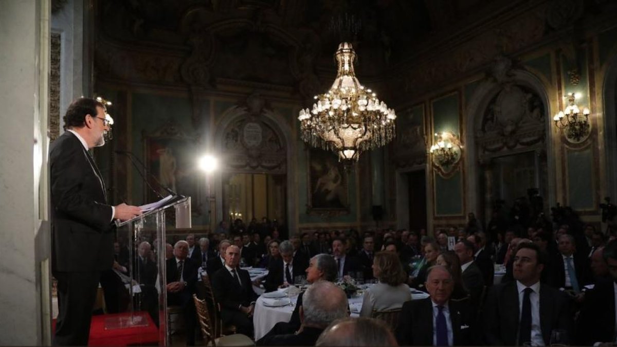 Mariano Rajoy hizo el anuncio en una conferencia ante un nutrido grupo de empresarios.