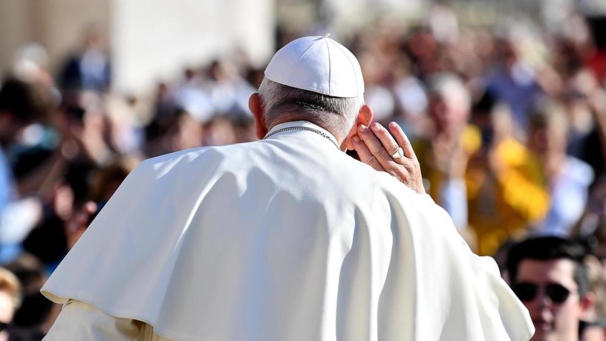 El Papa Francisco, ayer, durante su audiencia semanal en El Vaticano.