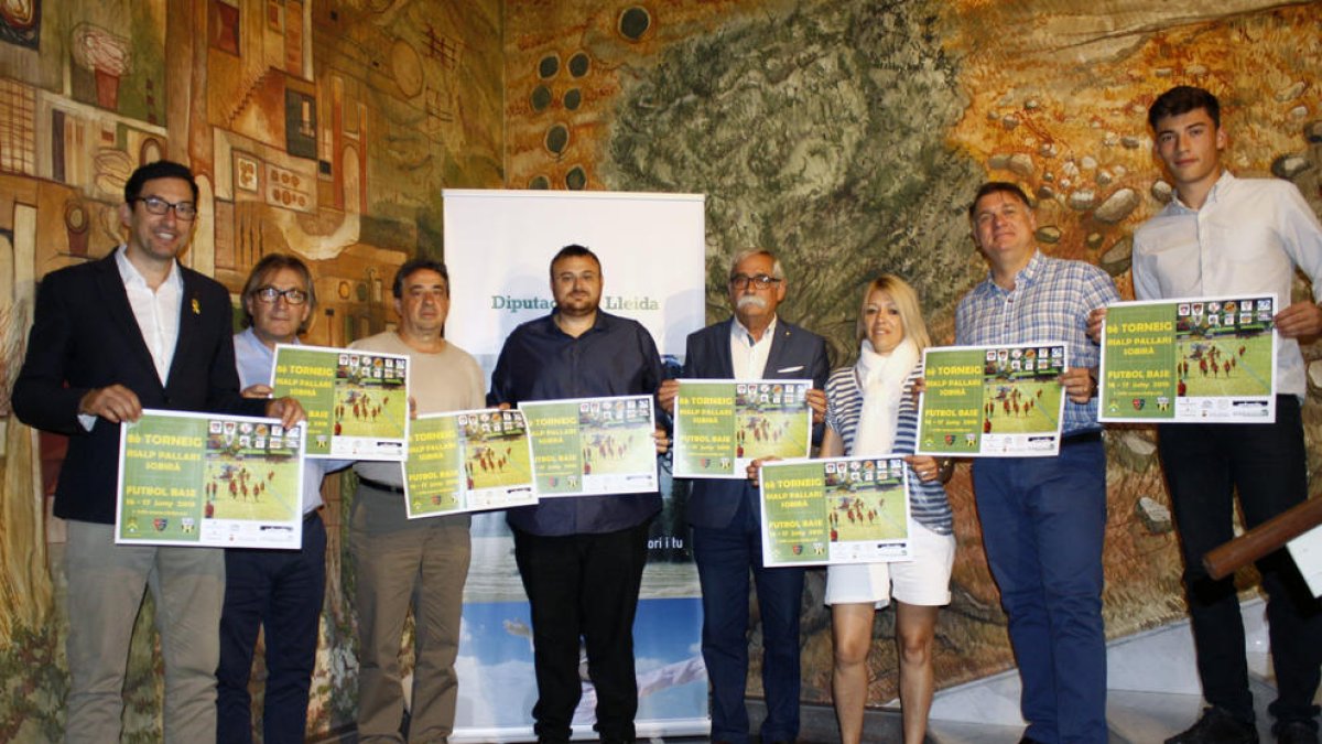 La Diputación acogió ayer la presentación de la octava edición del torneo formativo.