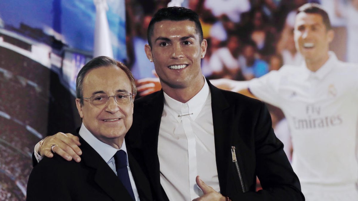 Cristiano y Florentino Pérez, en imagen de archivo.