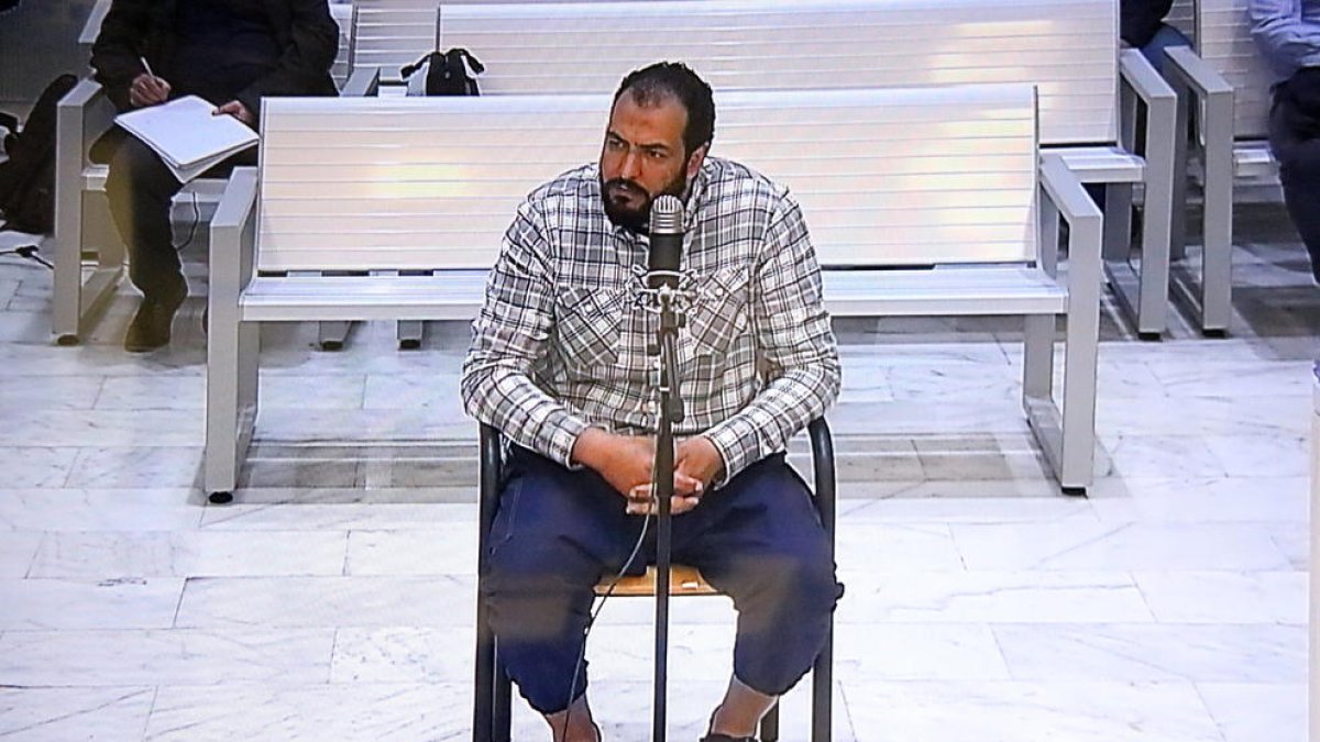 Abdeljalil Ait El Kaid en la sala de vistas de la Audiència Nacional.