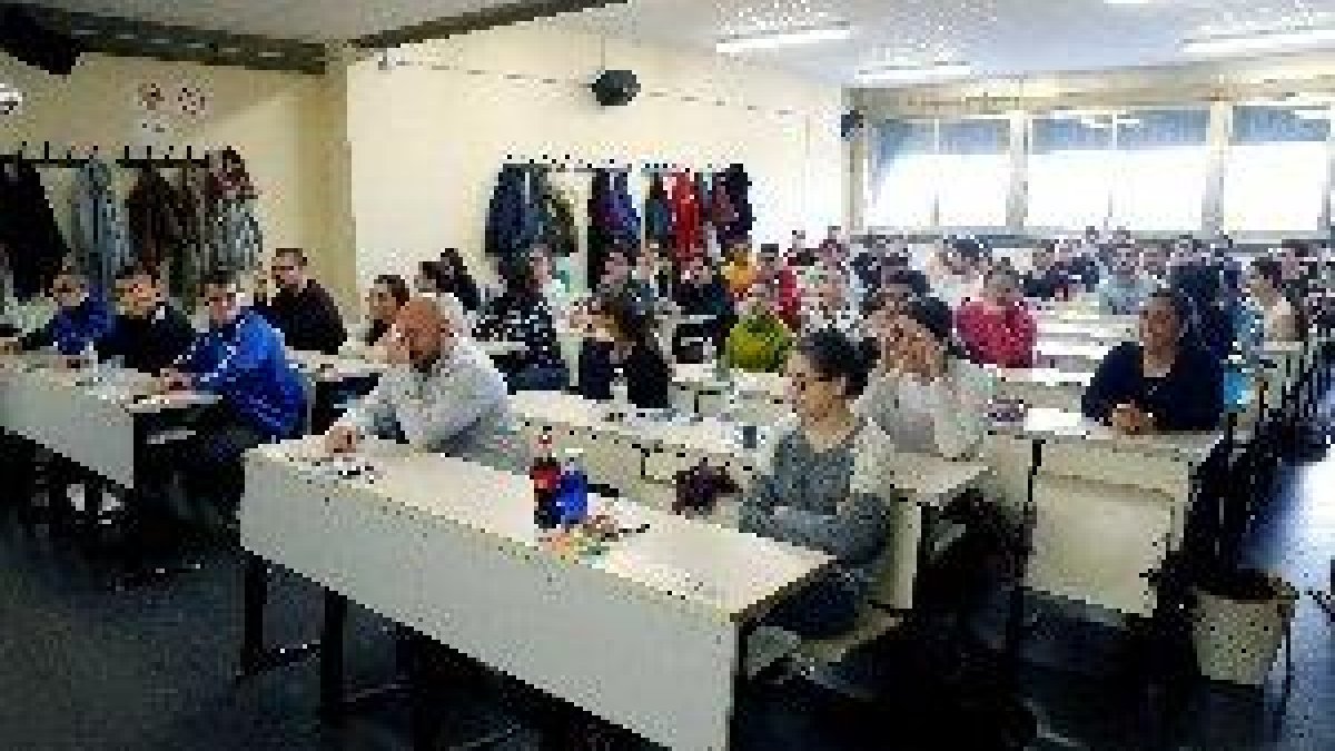 Catorce mil titulados en Medicina se enfrentan al examen MIR