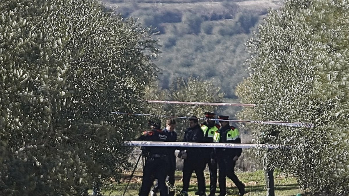 Un momento de la reconstrucción del doble crimen en el coto de caza de Aspa el 21 de enero de 2017.