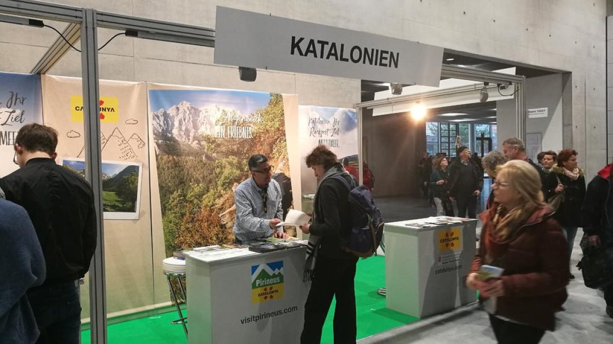 Estand de la Agència de Turisme, con un apartado para Lleida.