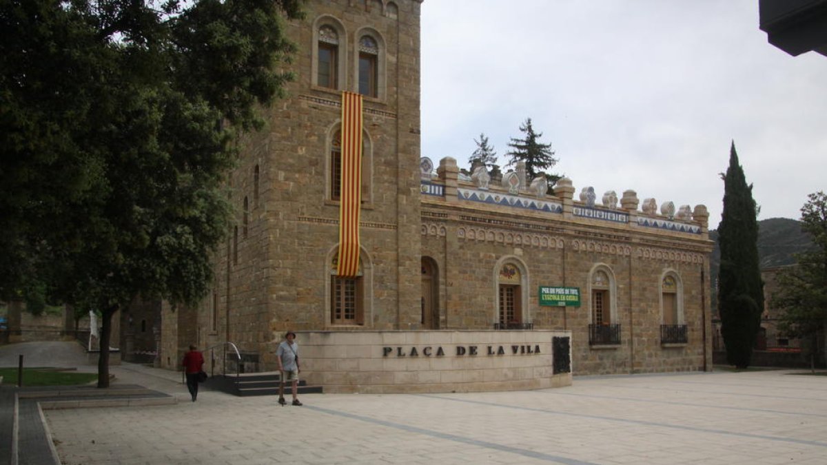 Imagen del ayuntamiento de La Pobla de Segur. 