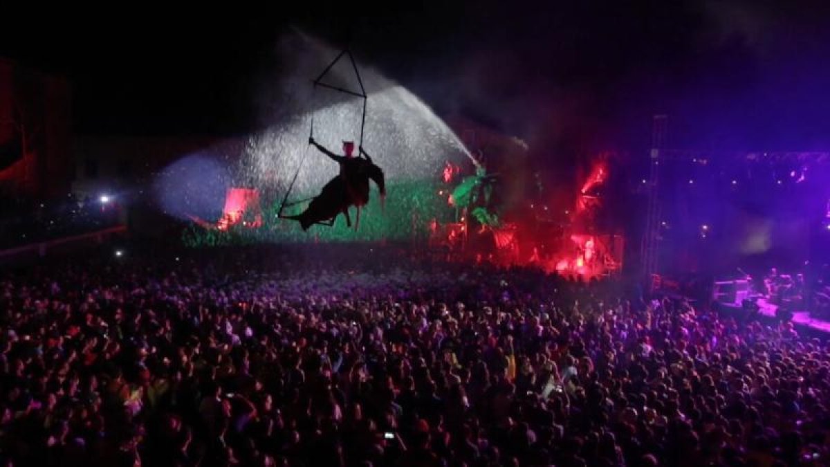 Espectacle de música i foc a la capital de la Segarra.