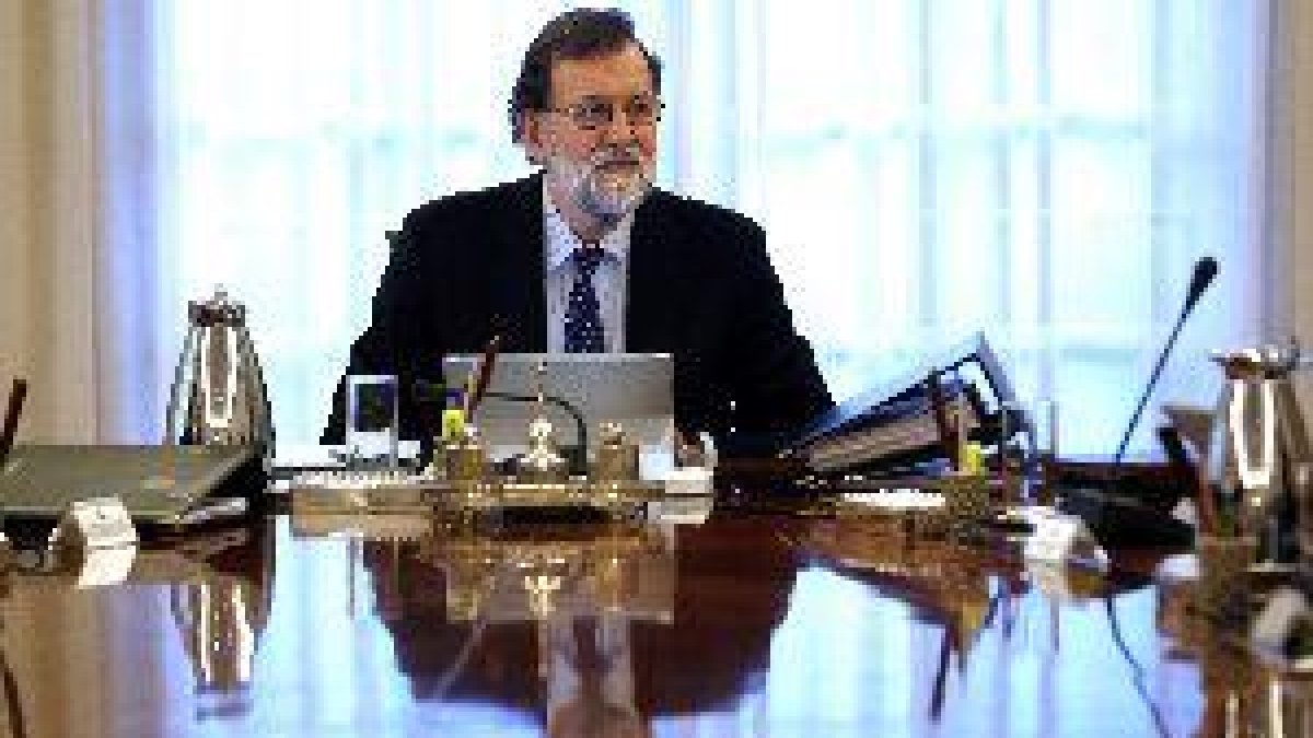 Rajoy recorrerà al TC si Puigdemont delega el seu vot aquest dimecres