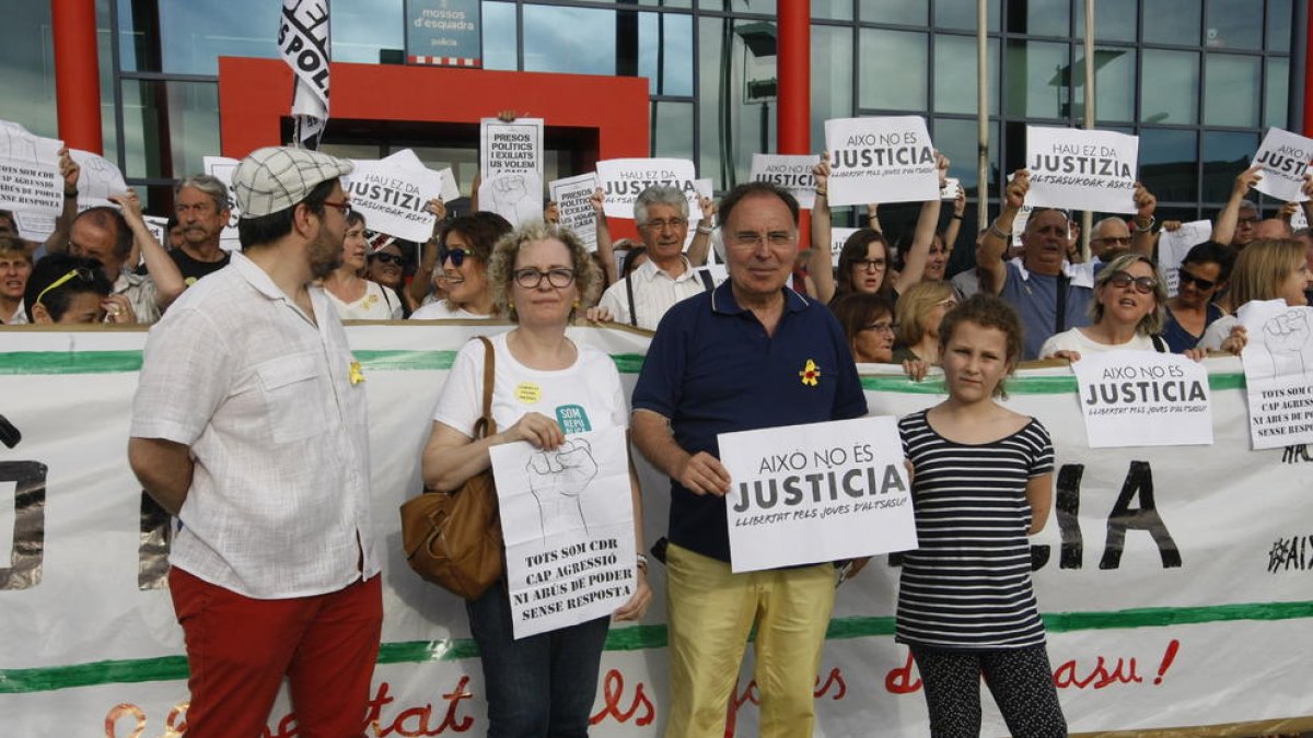 Josep Aldabó y Rosa Burrell han presentado sendas denuncias.