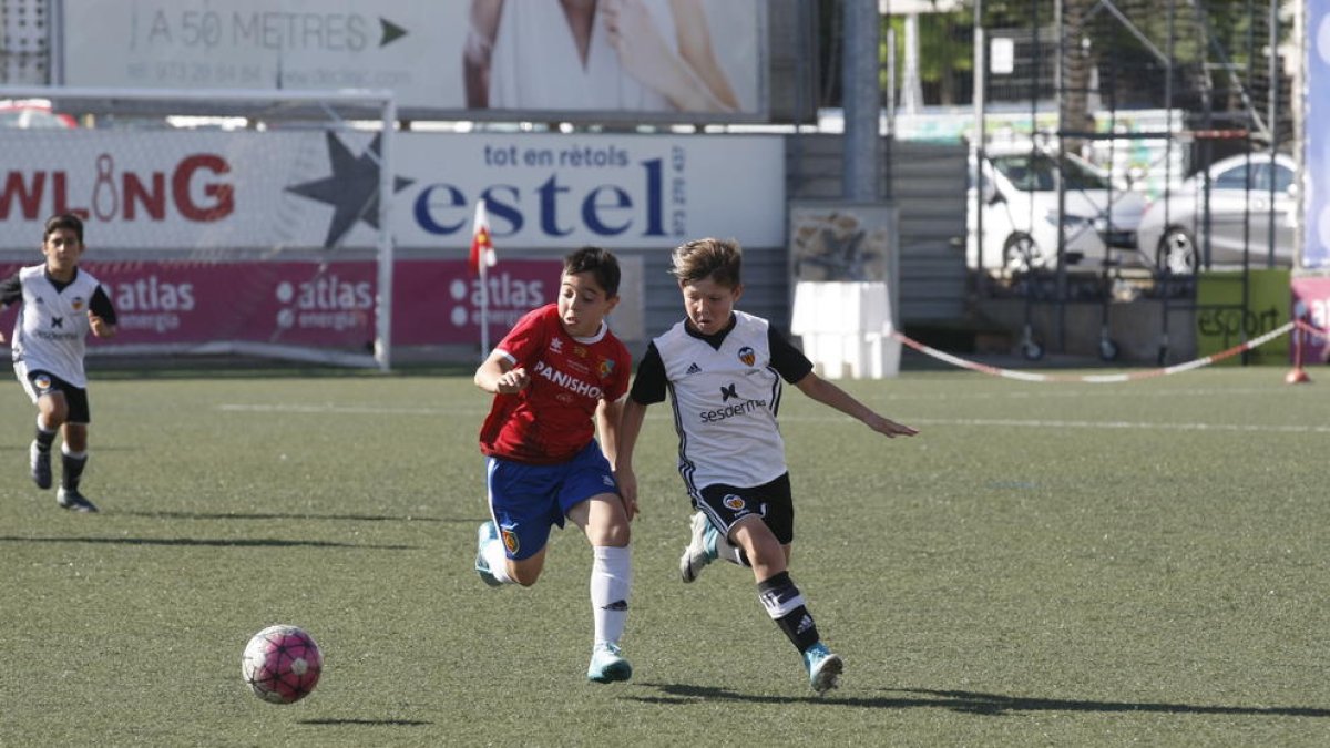 El Valencia y el Montecarlo de Zaragoza disputaron una de las semifinales en el torneo benjamín, clasificándose los ‘ches’ para la final.