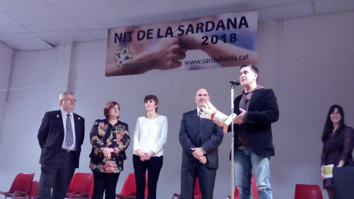 El periodista i escriptor Martí Gironell va rebre ahir el premi Rotllana a Vallfogona de Balaguer.