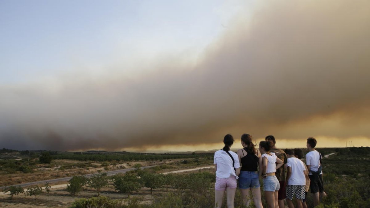 La columna de fum, ahir des dels afores de Maials