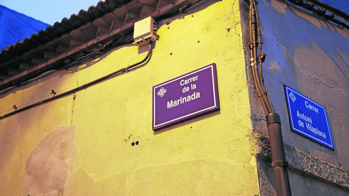 La calle de la Marinada releva al Marqués de la Ensenada