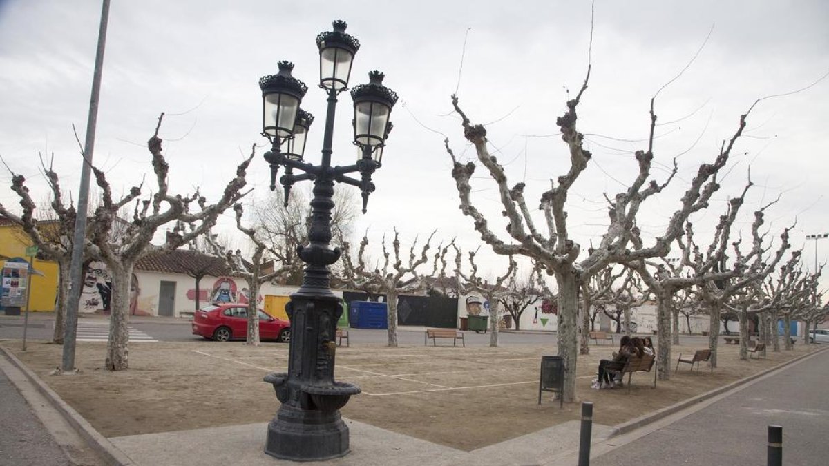 La plaça del Poliesportiu de Bellpuig, que passarà a dir-se 1 d’Octubre.