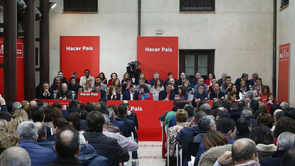 Vista de la reunió del comitè federal del PSOE a Aranjuez, Madrid.