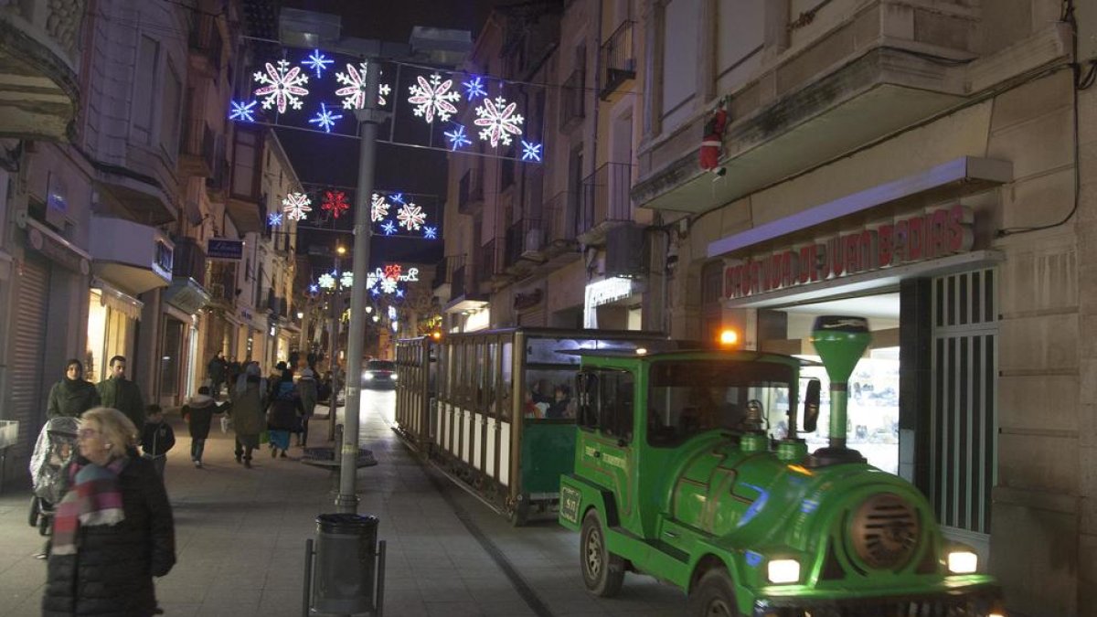 Trasllada els usuaris del Parc de Nadal al centre de la ciutat amb el preu d’1 euro al dia.