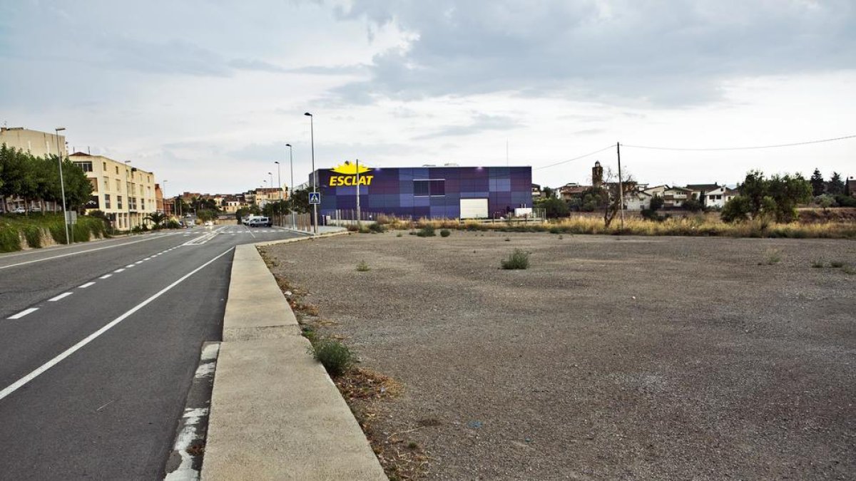 El nou estacionament gratuït a la travessia de l’N-II.