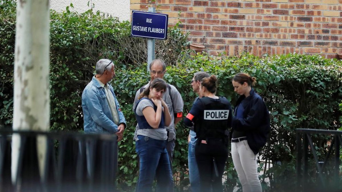 Membres de la policia francesa, al lloc de l’atac.