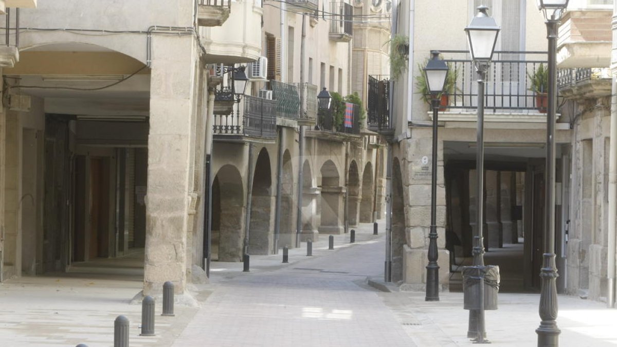 El carrer Major de Junea