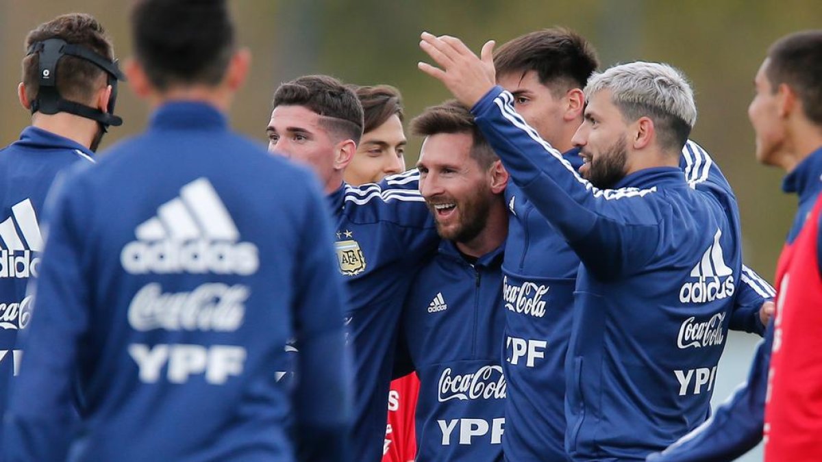 Messi se encuentra concentrado con la selección argentina.