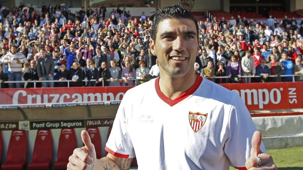 José Antonio Reyes, amb la samarreta del Sevilla, club amb el qual va debutar a Primera als 16 anys.