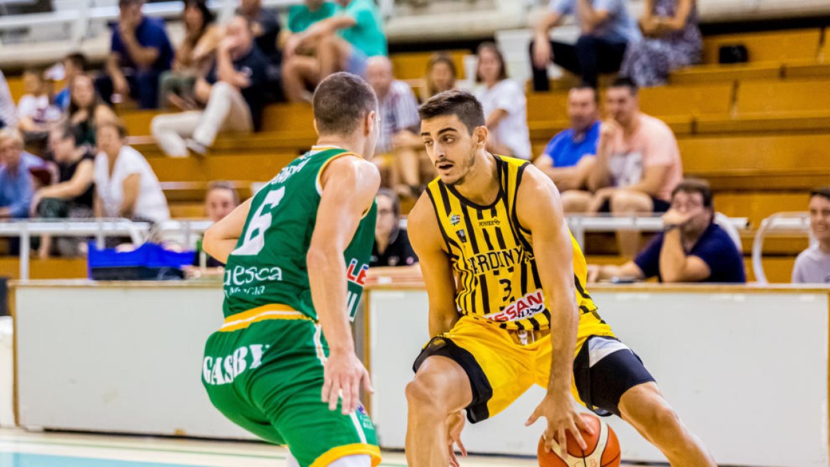 Marc Rubín de Celis, en una acció del partit.