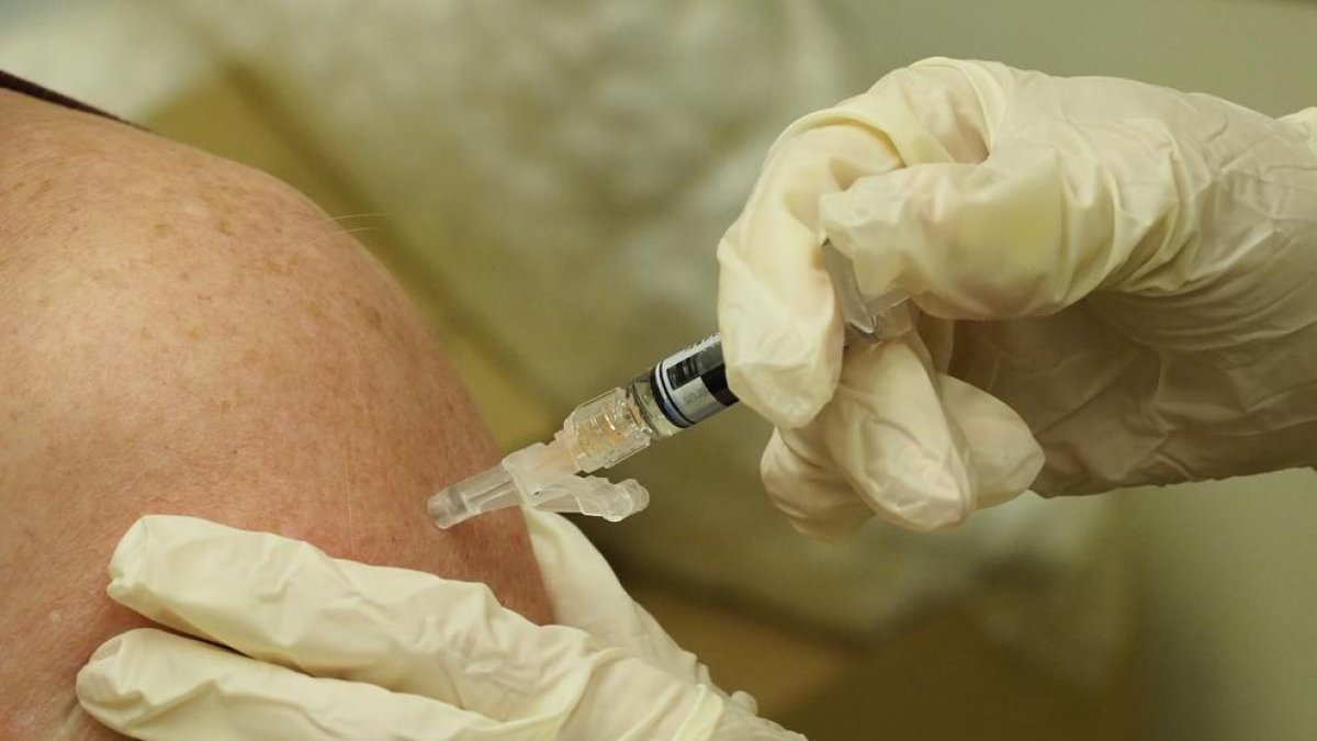 Sanitat, a favor de la vacunació del xarampió als nascuts abans del 1970