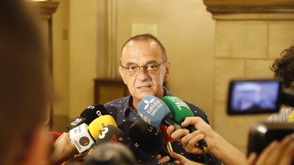 L'alcalde de Lleida, Miquel Pueyo, ha fet una declaració als mitjans de comunicació.