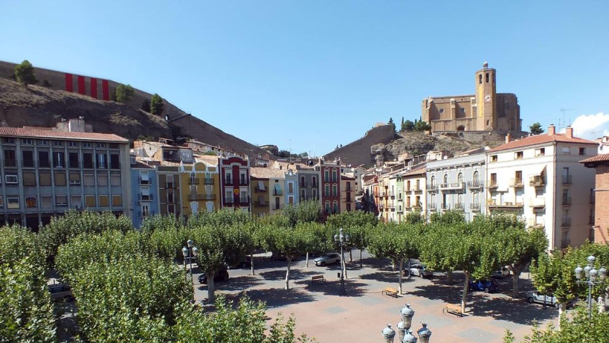 Vista de la plaza Mercadal de Balaguer.