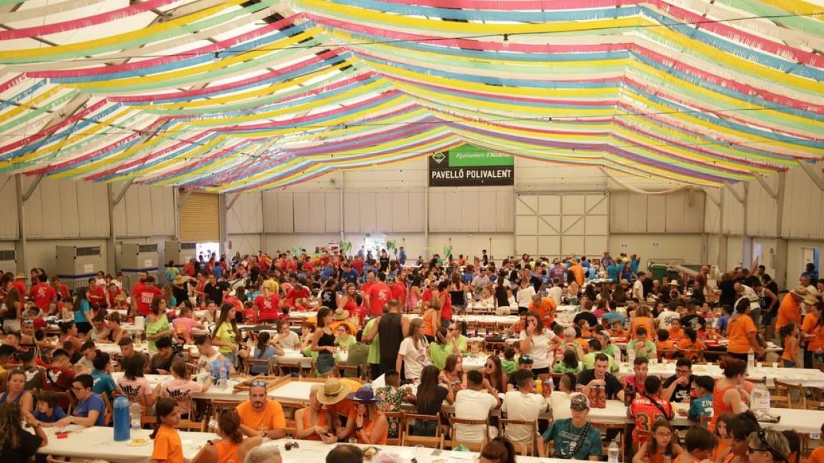 A la Festa de les Cassoles d’Alcarràs, en el marc de la festa major, van participar gairebé 1.300 veïns.