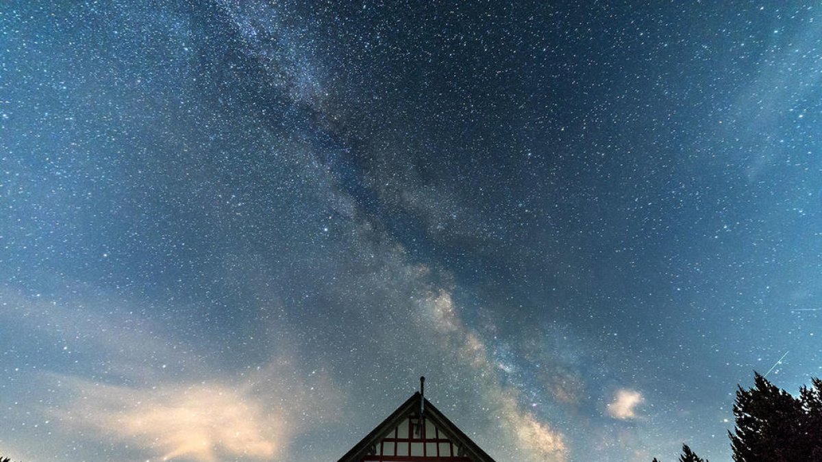 Imagen del cielo nocturno del Parc Natural de l’Alt Pirineu.