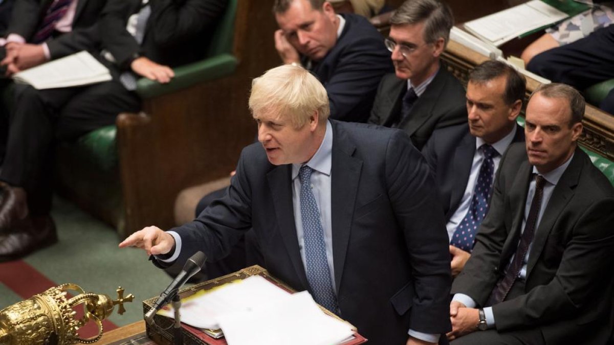 El primer ministre britànic, Boris Johnson, durant la seua intervenció al Parlament, ahir.