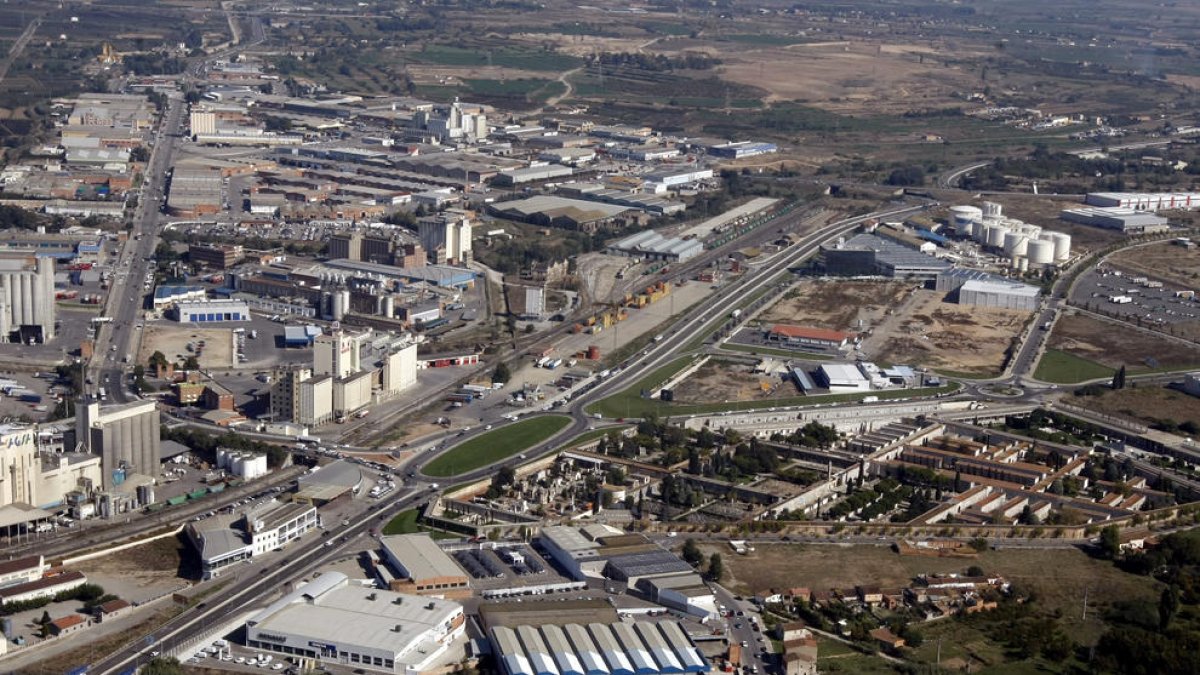 Imagen aérea del Polígono Industrial El Segre, en Lleida.