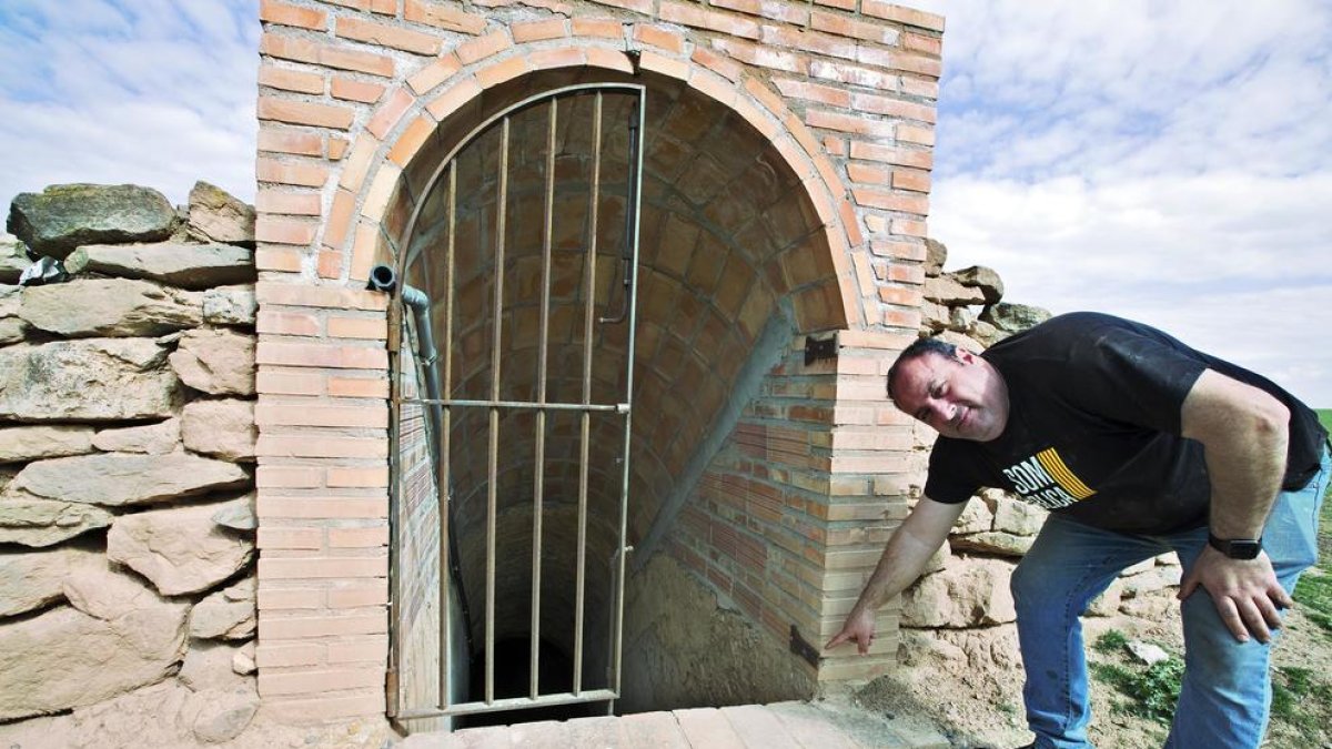 Xavier Pintó, a l’accés al túnel del camp d’aviació.
