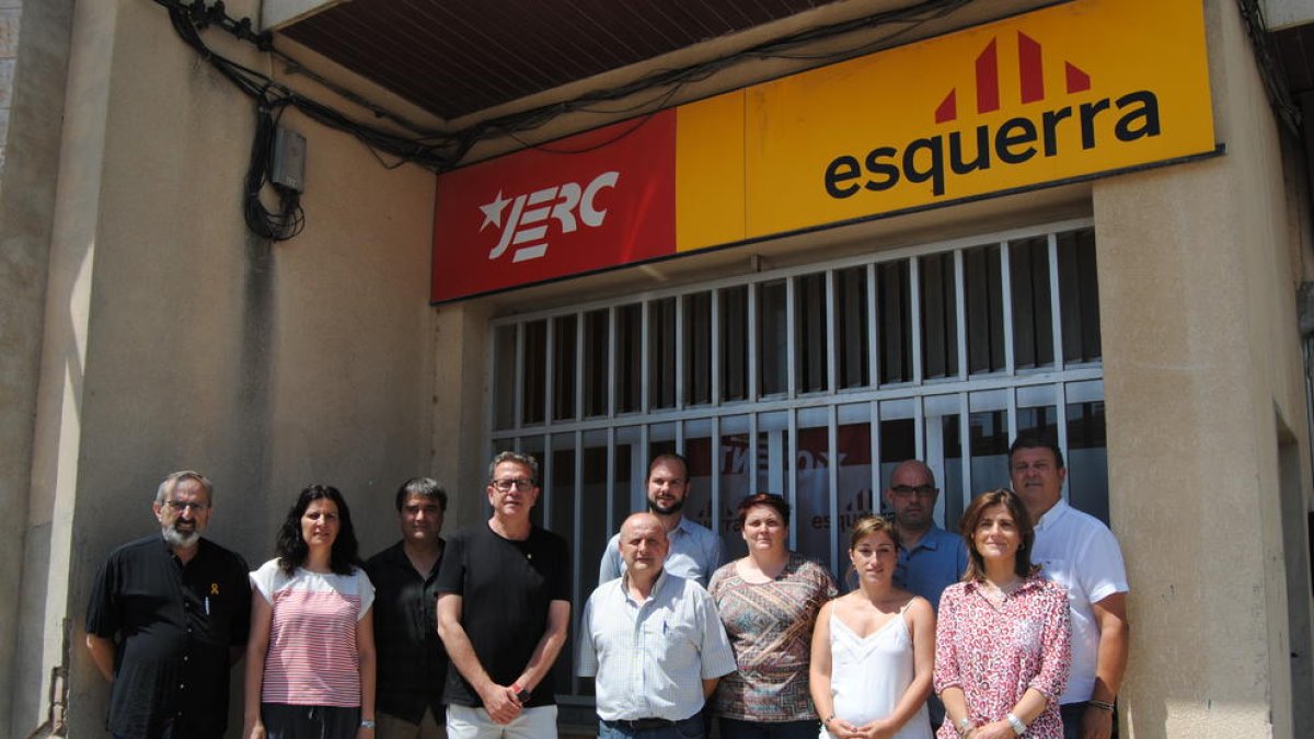 Miembros de ERC del llano y del Pirineo, ayer en Mollerussa.