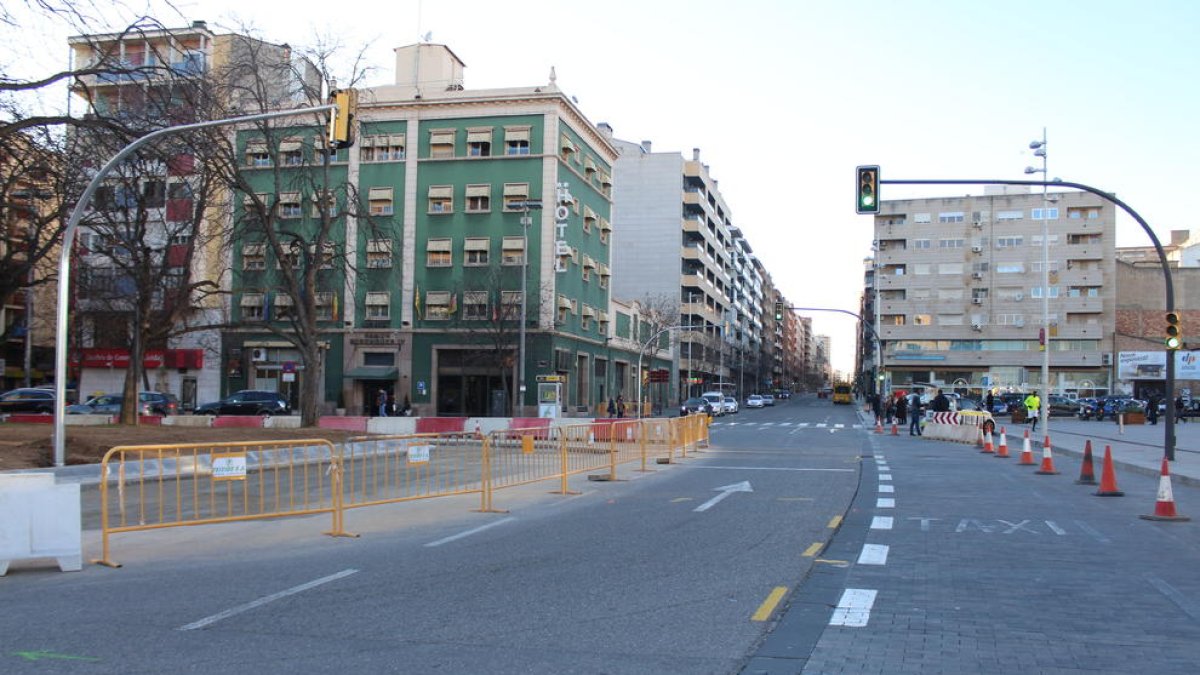 El tram davant l’estació que ha estat eixamplat.