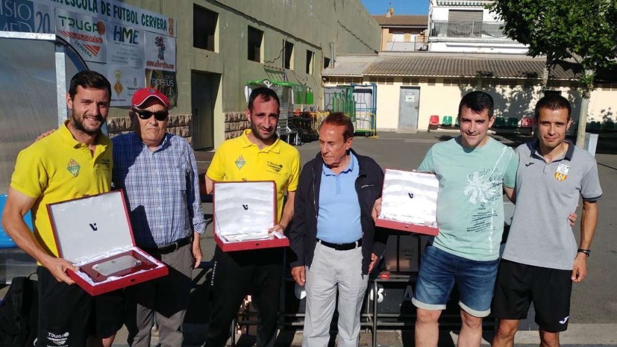 Homenaje del Cervera a jugadores