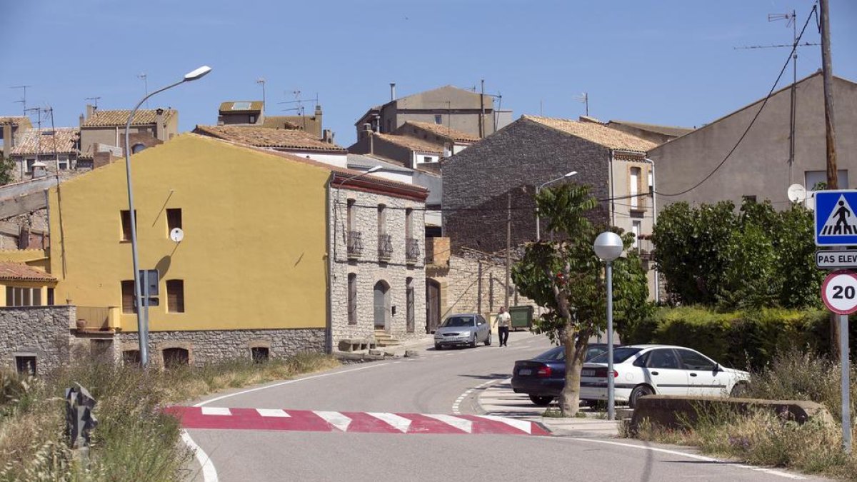 Alumbrado público a la entrada de Tarroja de Segarra.