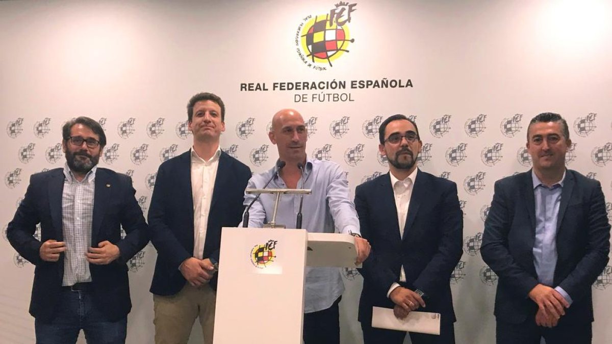 Luis Rubiales, a la roda de premsa posterior a la decisió del jutge d’eliminar els dilluns.