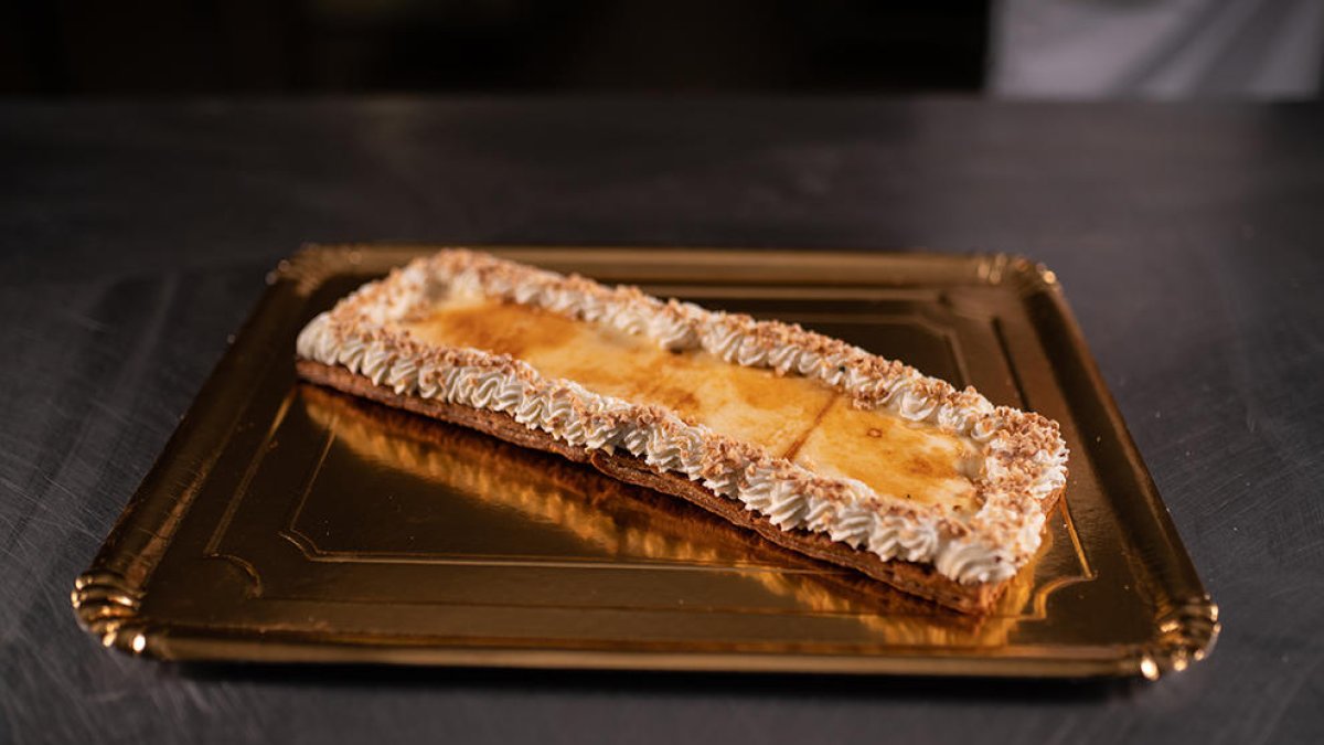 Saint Honoré: un pastís deliciós que porta el nom d'Honorat d'Amiens, qui fou bisbe d'aquesta localitat francesa.