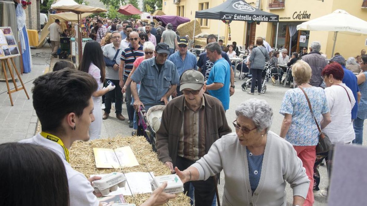 Durante la jornada se reparten 20.000 huevos entre los visitantes.