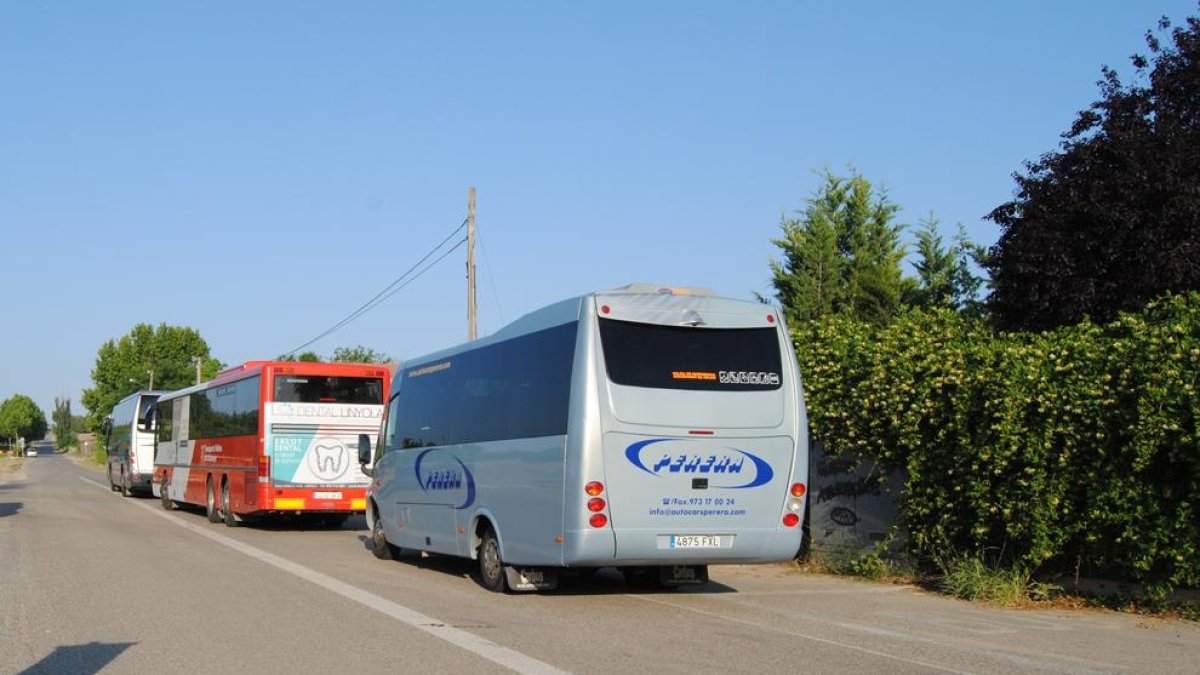 Servicio de autobús en La Serra. 