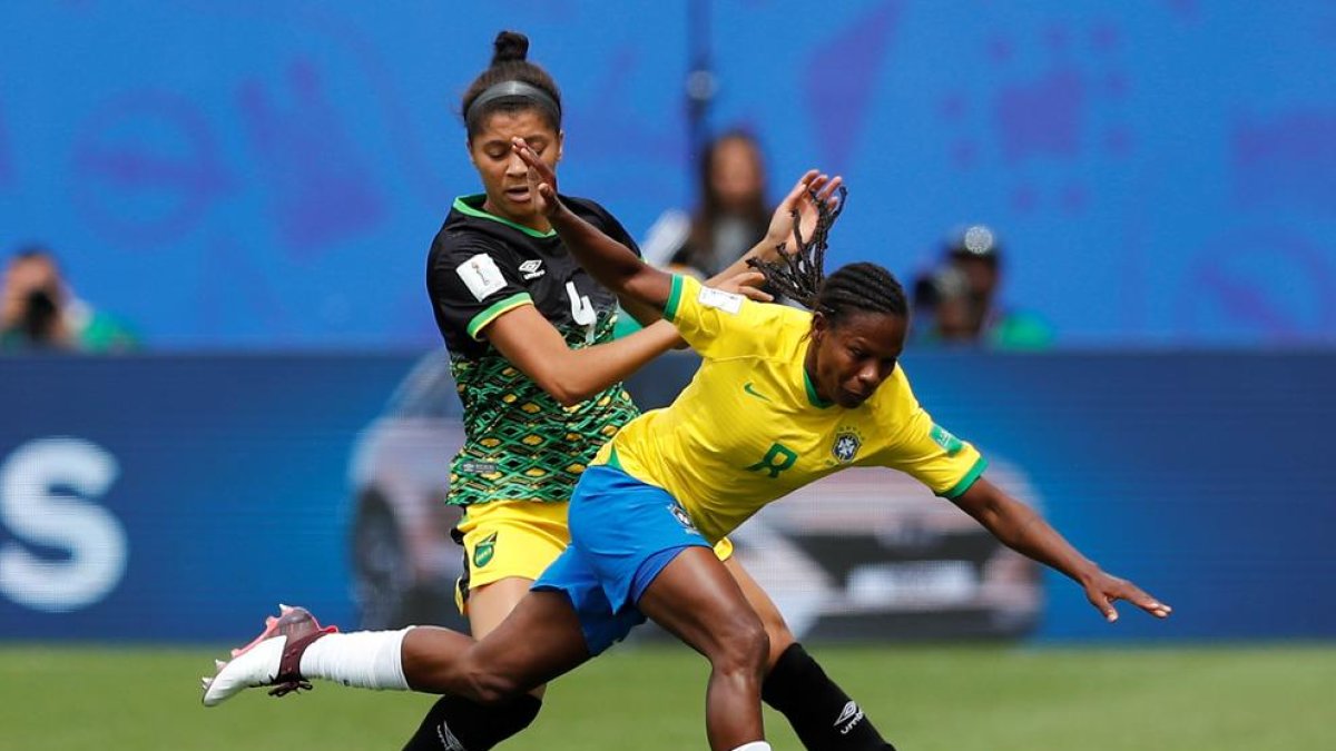 La brasilera Formiga, la primera a participar en set Mundials.