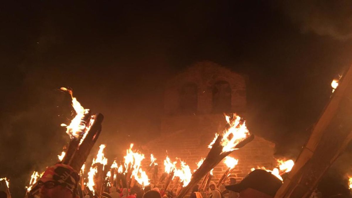 La población de la Durro es la primera que celebra fallas.