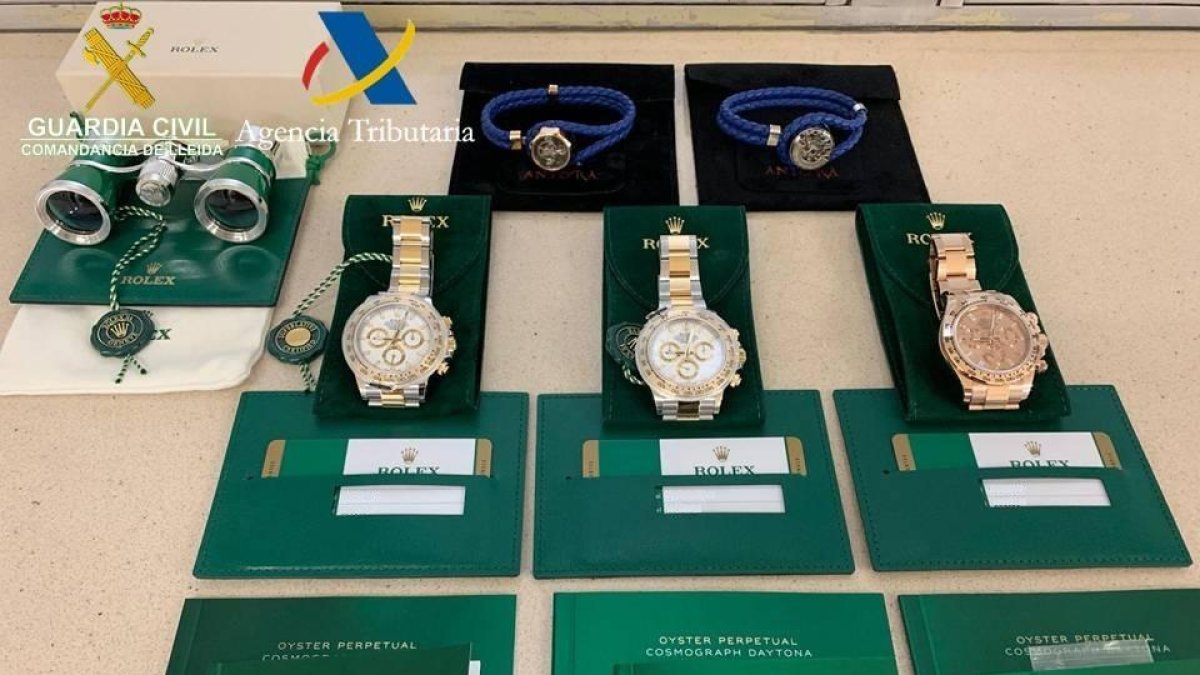 Decomisados tres relojes valorados en más de 56.000 euros en la Farga de Moles.