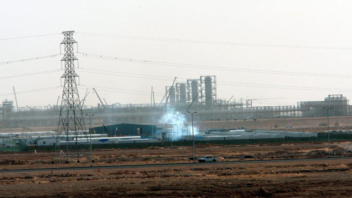 Imatge d’una instal·lació petrolífera a l’Aràbia Saudita.