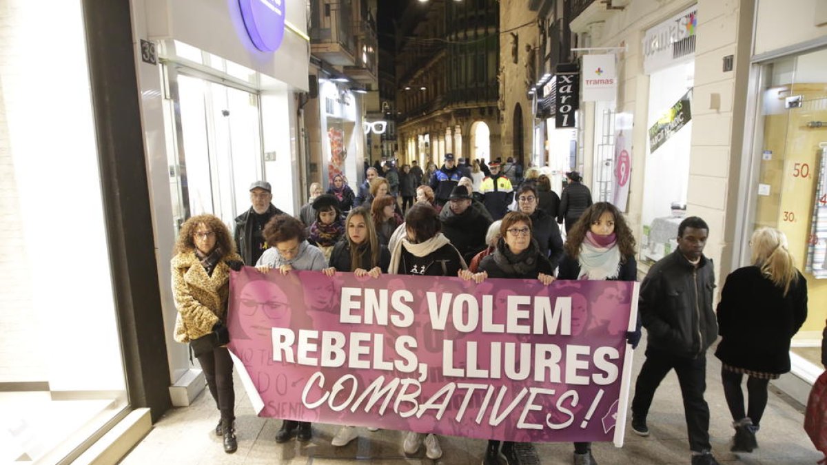 Manifestación contra la violencia machista en Lleida.