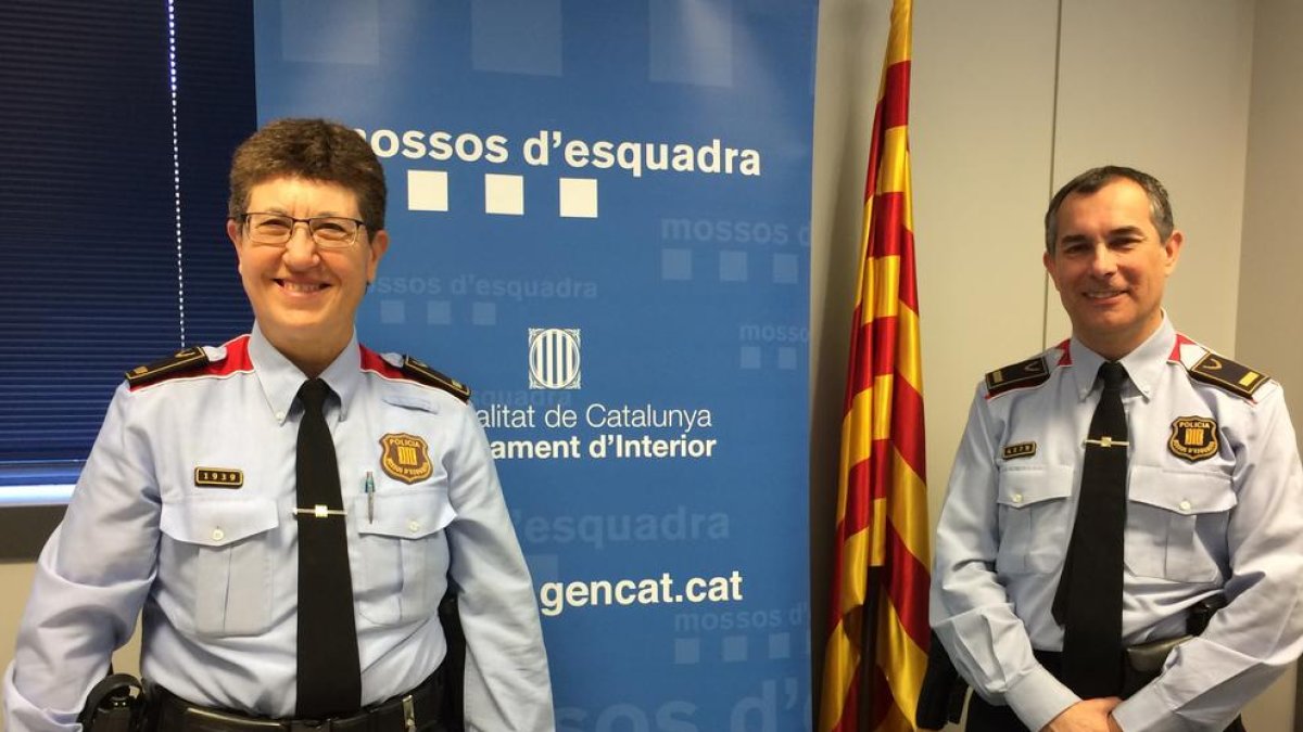 Los inspectores Bardina y Ribelles, ayer, en Lleida.